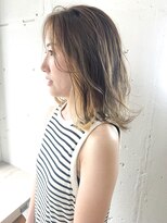 ヘアーワークス ヘルム 渋谷店(HAIR WORKS HELM)&nbsp;【 HELM渋谷】イヤリングベージュ
