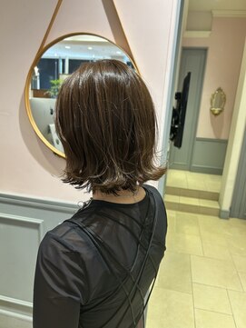 ビュートリアム 梅田(BEAUTRIUM) 外はねボブスタイル