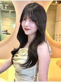 韓国　くびれ　レイヤー　顔まわり　暗髪　グレージュカラー