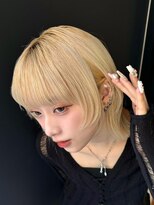 ノイ(noi)&nbsp;顔周りレイヤーカットくびれヘアミルクティーベージュカラー