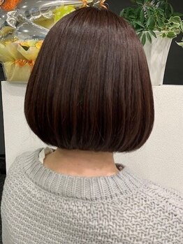ヴォーグ(Vogue)の写真/自然＆お洒落に見える透明感グレイカラーが嬉しい♪［頭皮に優しいオーガニックカラーを使用］