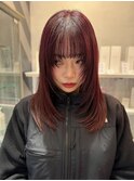 顔周りにレイヤーカット