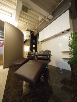 フリーク(freak)の写真/明るめカラー~暗めカラーまでグレイカラーでも鮮やかな発色と透明感を叶えます★【freak】