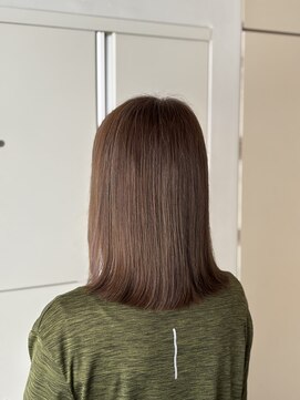 ディシェーレローブ(die Schere Lob) 明るい白髪染めで透明感カラー　アッシュベージュ