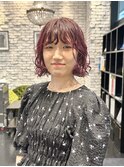 透明感ワインレッド×くしゅっとボブ
