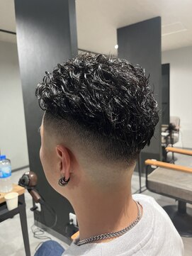 スウェル 柏店(Swell) MEN’S HAIR/ブルーブラック/フェザーパーマ/柏