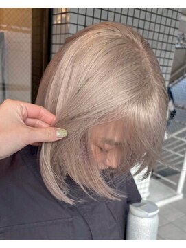 リリック(LYLICK) ホワイトベージュ