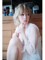 ラべリー 池袋(LOVELEY)&nbsp;ホワイトベージュ　ブリーチ　【池袋】