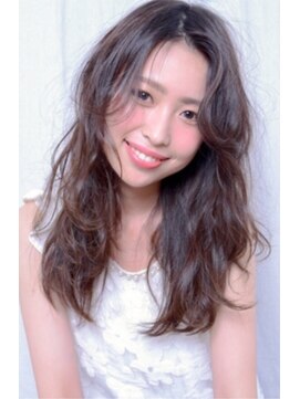 レヴィア(REVIA) フェミニンルーズウェーブ