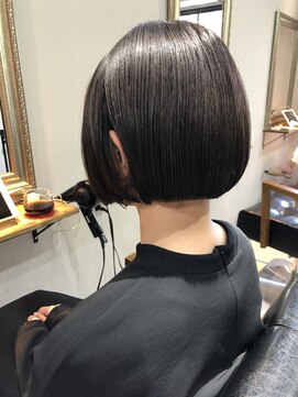 エラマ ヘアメゾン(elama hair maison) 【elama】ミニボブ×イルミナ