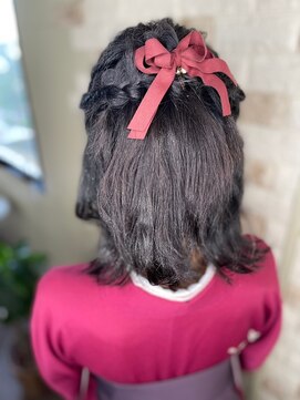 ルーキス(LUCIS) 卒業式　ハーフアップアレンジ