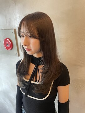 リリアーナ(LILIANA) レイヤーカット 韓国 縮毛矯正 髪質改善 トリートメント カラー