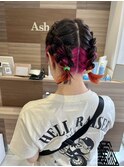 インナーカラーピンクからオレンジグラデーションツインおさげ