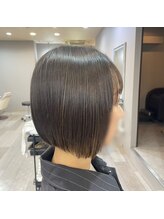 フィオーラ(Fiora) 前下がりぱつっとラインボブ☆