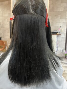 ハコ(H.A.Co) 『モアモア膨らむ』を『扱いやすい』へ。縮毛矯正がお勧めです。