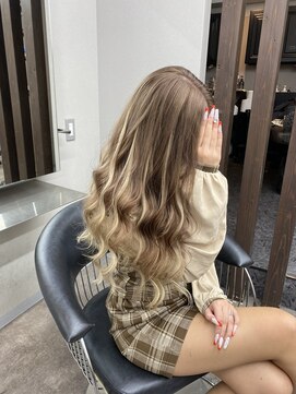 エミーバイモアムー(Emmie byMoremuu) 【埼玉YU-TA ギャルスタイル】