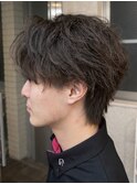 柔らかい動きと立体感を出す大人スパイラルパーマ　メンズパーマ