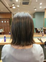 フロウ(Froh)&nbsp;切りっぱなしボブ×カラー