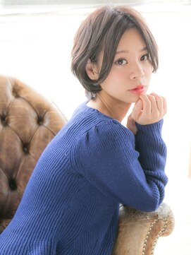 リリアン 青山(relian) 耳かけショートで大人可愛く♪