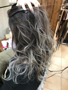 ヘアー デザイナーズ クルー ドルフィン(HAIR DESIGNERS CREW dolphin) バレイヤージュデコラティブグレー