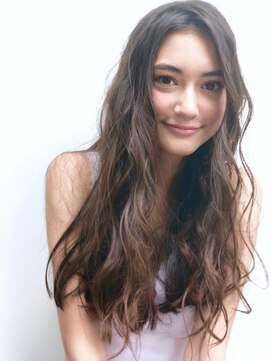 フリーラ 表参道(freera) 【マーメイドウェーブ】が可愛いロングヘアスタイル