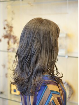 ハンズエミュ(hands emu) プラチナベージュ