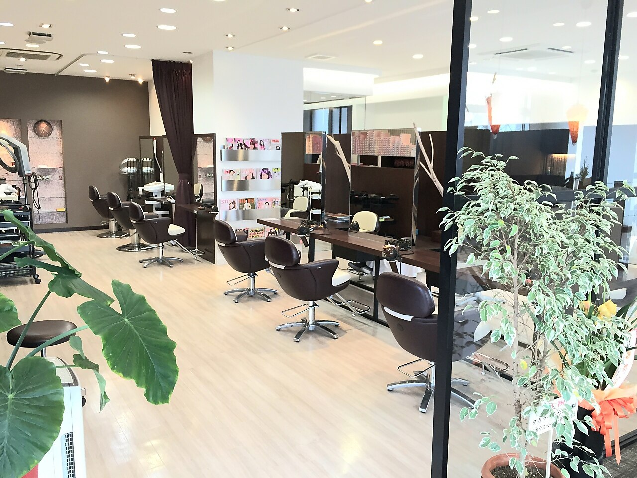 【中古•千葉発•引き取り】椅子 美容室 美容院 #01 中古•千葉発•引き取り】椅子 美容室 美容院 #01 成田市（千葉県）