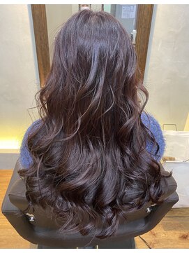 シェルビー 新宿(SHELBe) 艶赤×暗めカラー[新宿/ヘッドスパ/白髪ぼかし]