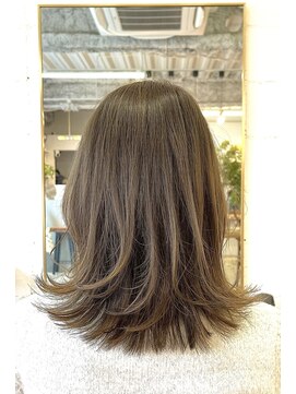 ユートラクト 守口竜田通り店(U-tract) サファイア_淡い透明感_切りっぱなし