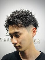 リバティシェアバーバー 銀座(LIBERTY SHARE BARBER) かきあげツイストスパイラルパーマ