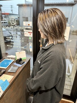 バース プレイス(BIRTH PLACE) くびれレイヤーボブ