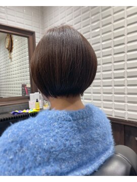 ルピナス(Lupinus) ショートボブ