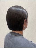 20代30代大人かわいいツヤ感前下がり黒髪ショートボブ