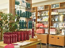 ゼルアヴェダ ららぽーと柏の葉(ZELE AVEDA)の雰囲気（AVEDA商品を多数取り揃えています。）