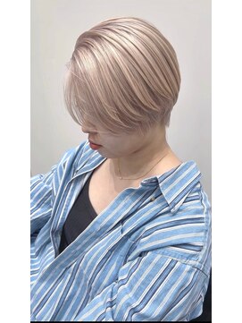 ワク 岡崎店(waku) ホワイティブロンド×ショート