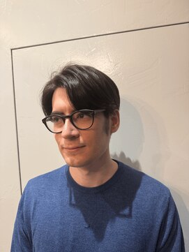 モナン 渋谷(Monan) センターパート フェザーパーマ ハンサムショート