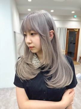 モク 立川(moc) 韓国風レイヤーカットブリーチダブルカラー前髪