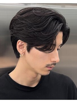 レタッチバイフィフス(RETOUCH by fifth) 原宿ニュアンスパーマ毛流れヘアセンターパート大人ビジネスヘア