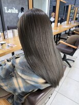 ラウル(Laulu)&nbsp;着物ヘア/大人ガーリー/ダークアッシュ/似合わせカット/佐倉