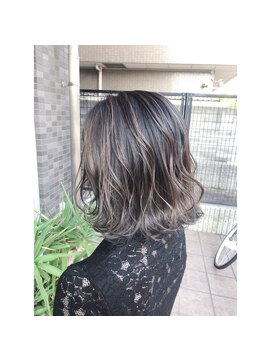 キース(KITH) ハイライトバレイヤージュ