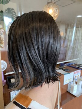 マール(marl) 【marl.】外はねボブ×インナーカラー×グレージュ