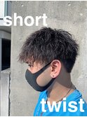 刈り上げショートマッシュ