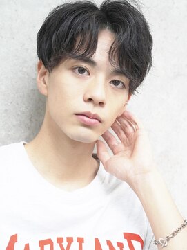 ジョエミバイアンアミ(joemi by Un ami) (joemi 新宿)センターパート アップバング ゆるパーマ　近江