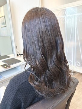 エルベ 茨大前店(elve) オリーブベージュ