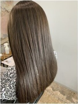 ビーヒアナウ N゜02 金沢鞍月店(BE HERE NOW) モノトーンアッシュcolor