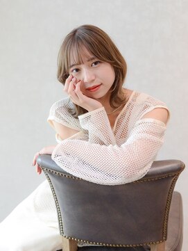 ノーチェ(noce) グレーベージュ/レイヤーロング/前髪パーマ/アッシュブラック