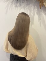 イーナ(iina) ブリーチ1～2回　ミルクティーベージュ