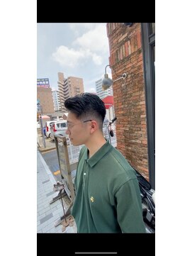 フォーコーナーズ(Four Corners) フェードカット