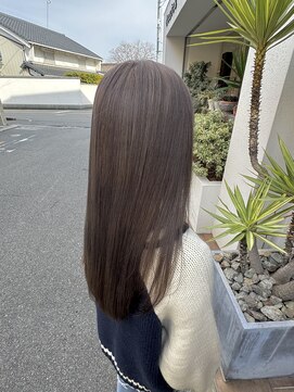 ドゥニカ(donica) グレージュカラー