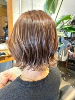 ヘアードレスビュー(hair dress V.I.E.W)の写真/【当日予約受付OK】こまめにケアしたい白髪染めこそダメージレスに♪ハーブカラーで色持ち/発色/ツヤ感も◎